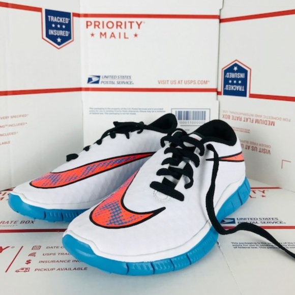 Nike Other - GS NIKE FREE HYPERVENOM  705390-10 Size 5.5